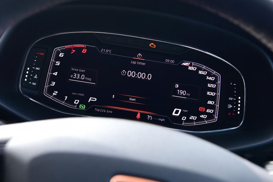 Панель приборов Seat Leon Cupra R ST by ABT 2019 года  (UK) (фото 12 из 17)